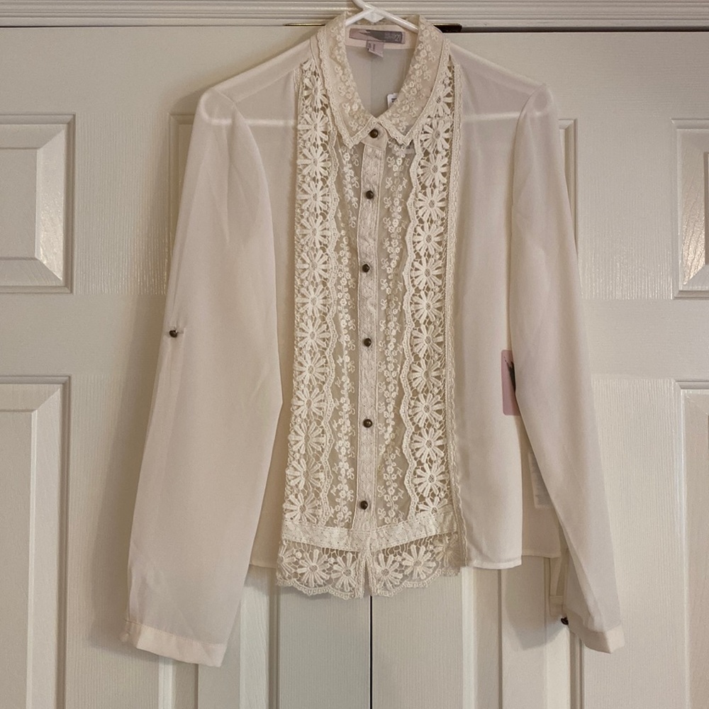 Forever 21 cream lace button up top
